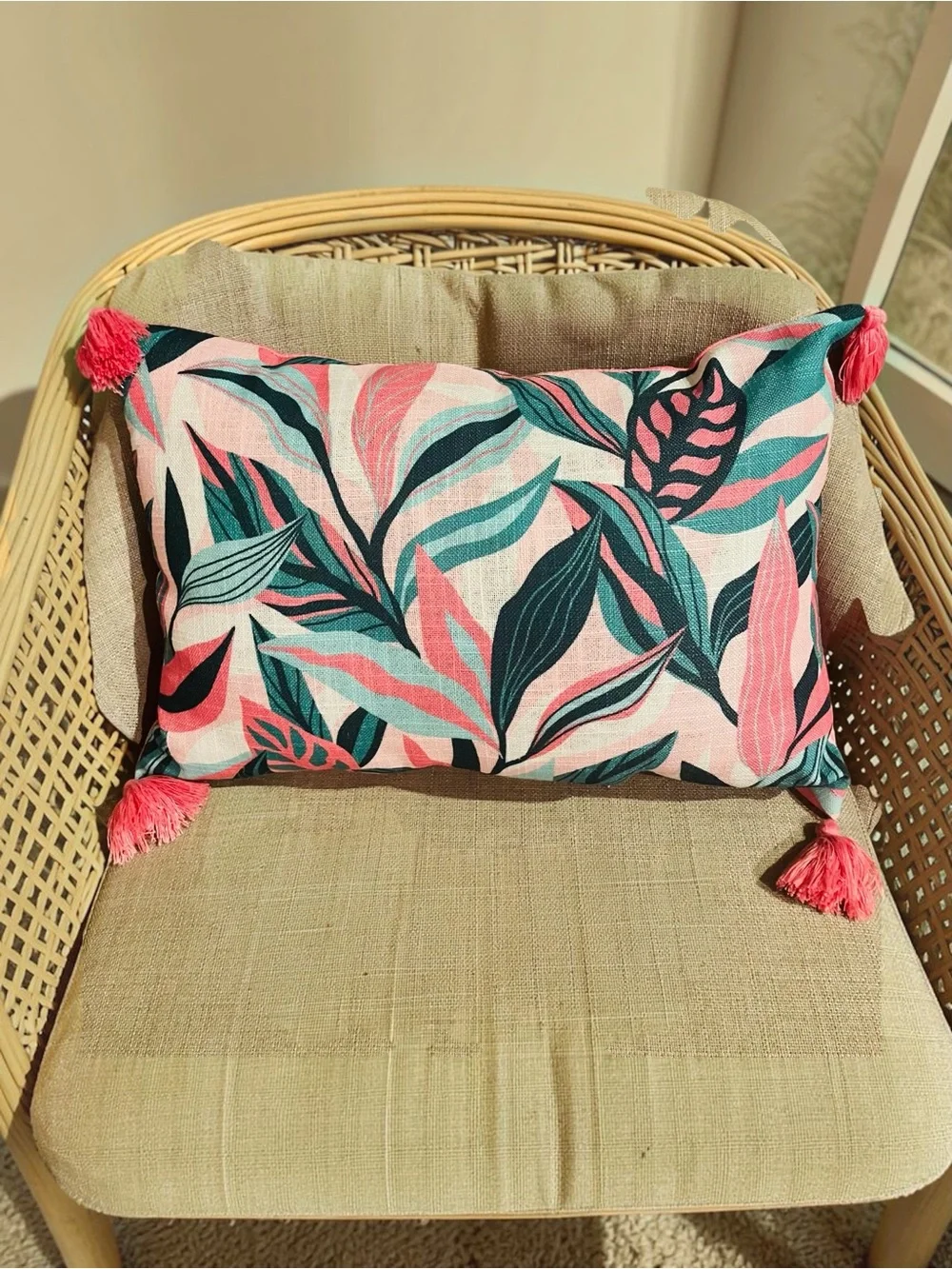 Tropical Leaf Print Accent Pillow with Coral Tassels (NWOT)